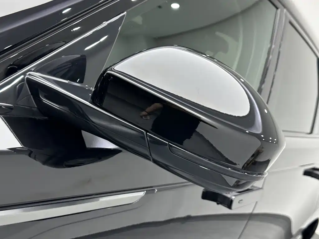 Land Rover Velar — миниатюра 19