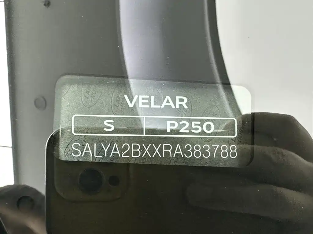 Land Rover Velar — миниатюра 23