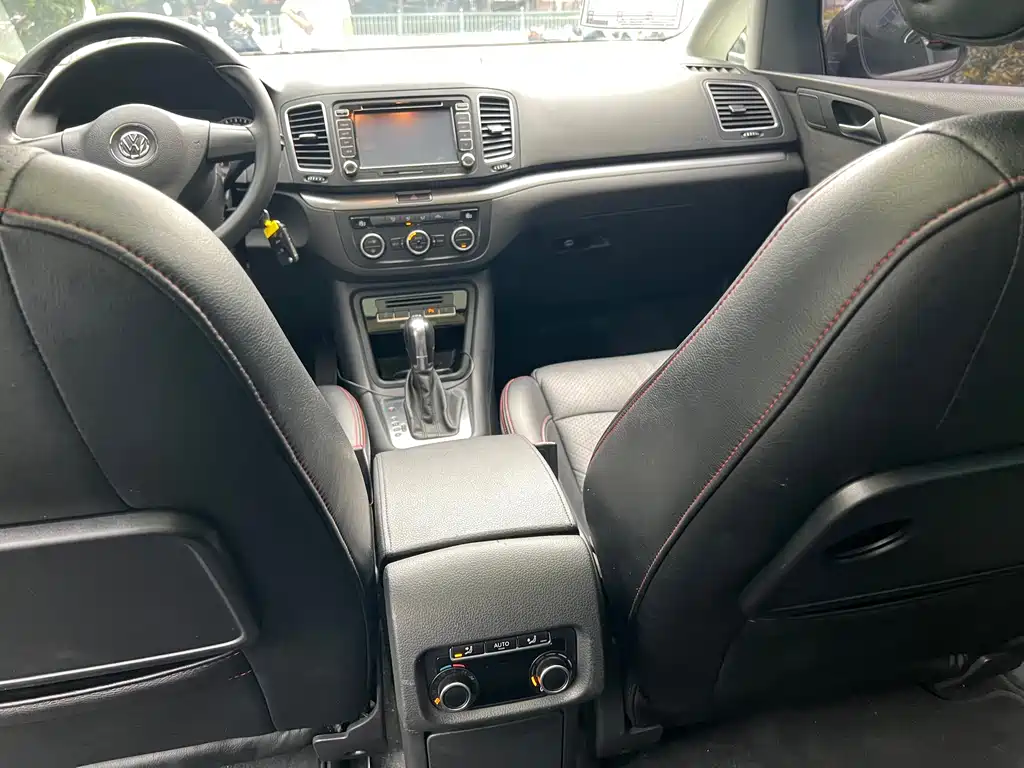 Volkswagen Sharan — миниатюра 13