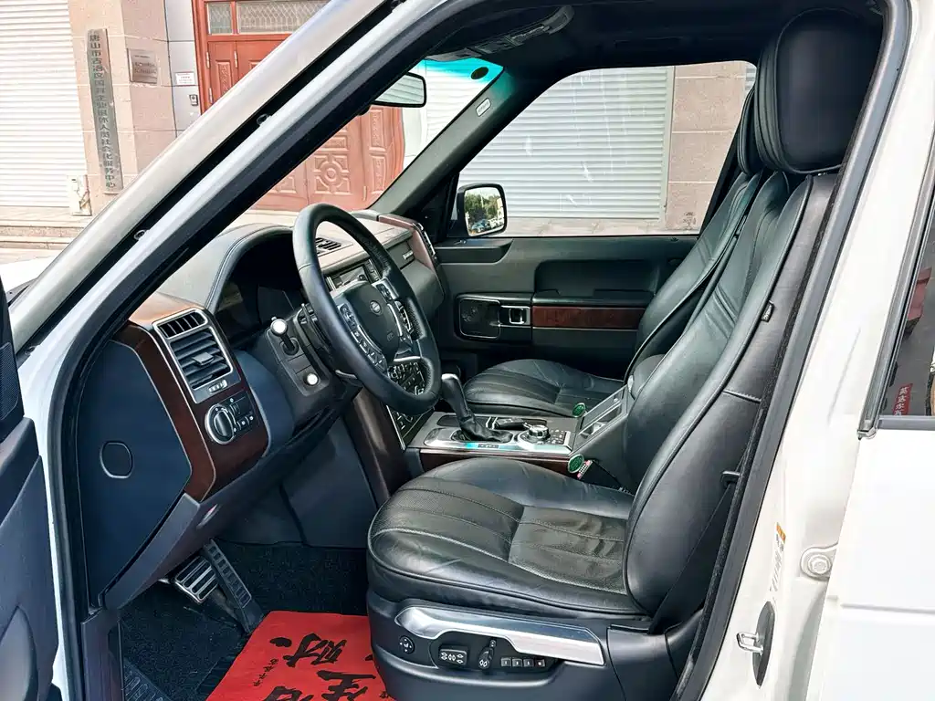 Land Rover Range Rover — миниатюра 10