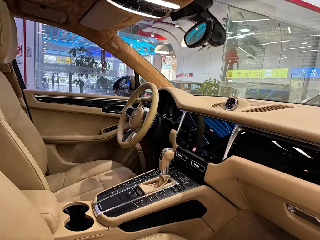 Porsche Macan — миниатюра 8
