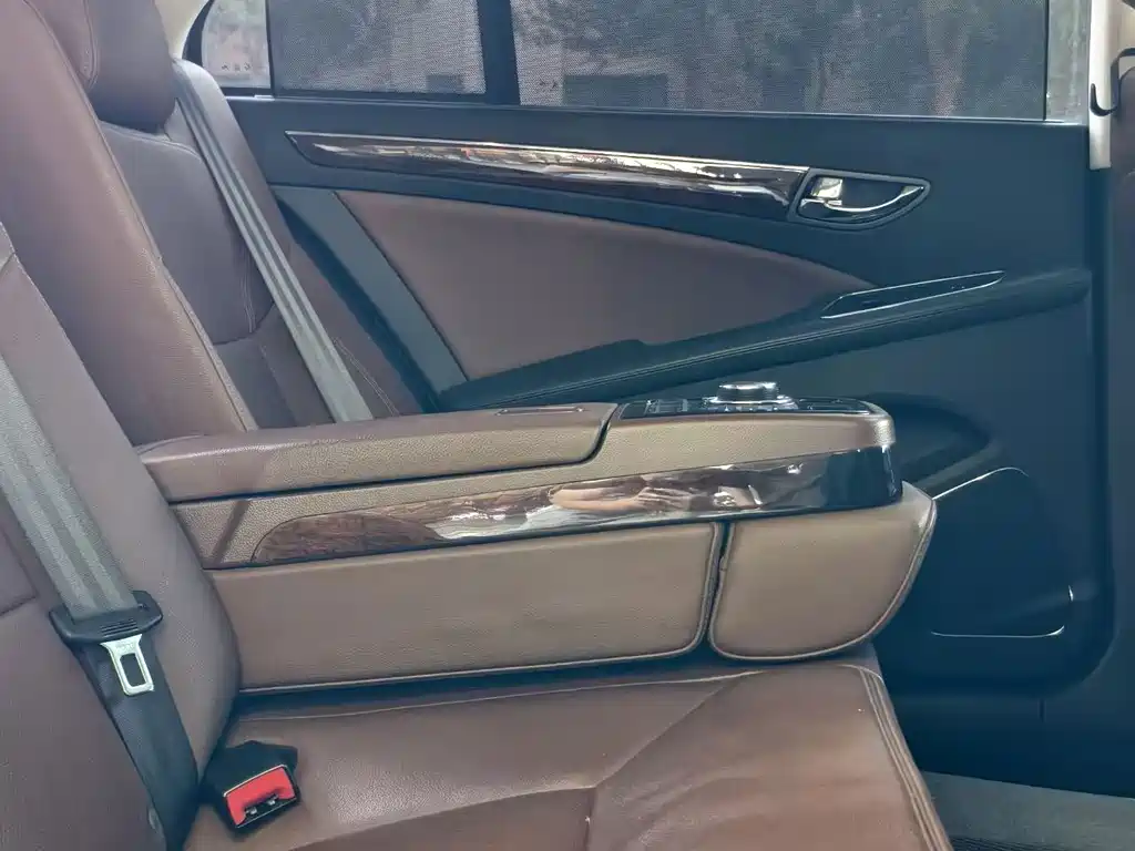Hongqi Hongqi H7 — миниатюра 13