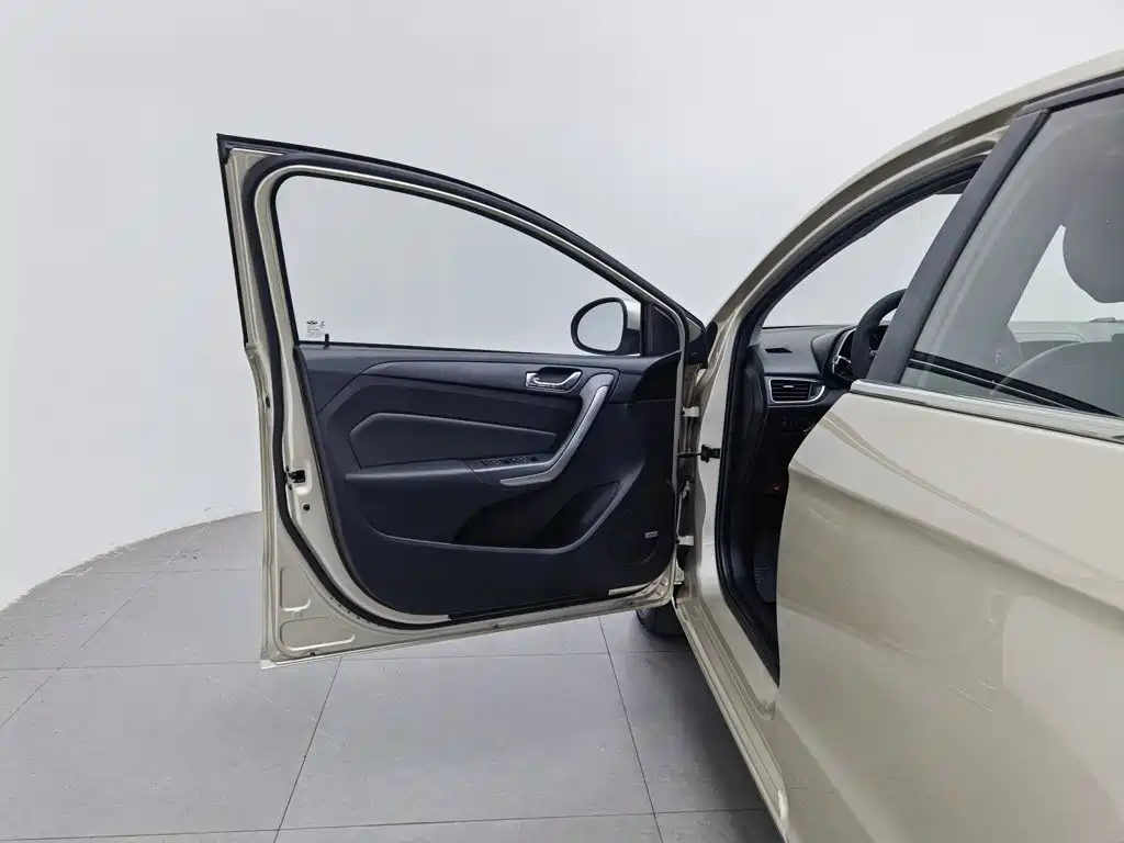 Chery Arrizo 5 — миниатюра 8