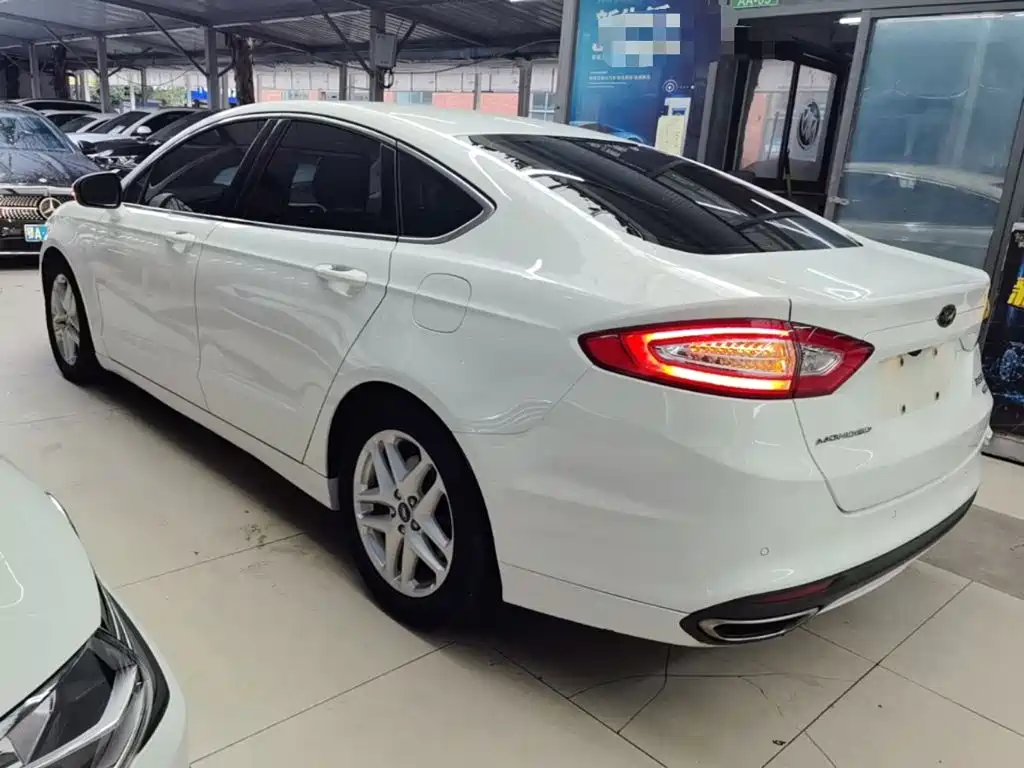 Ford Mondeo — миниатюра 5