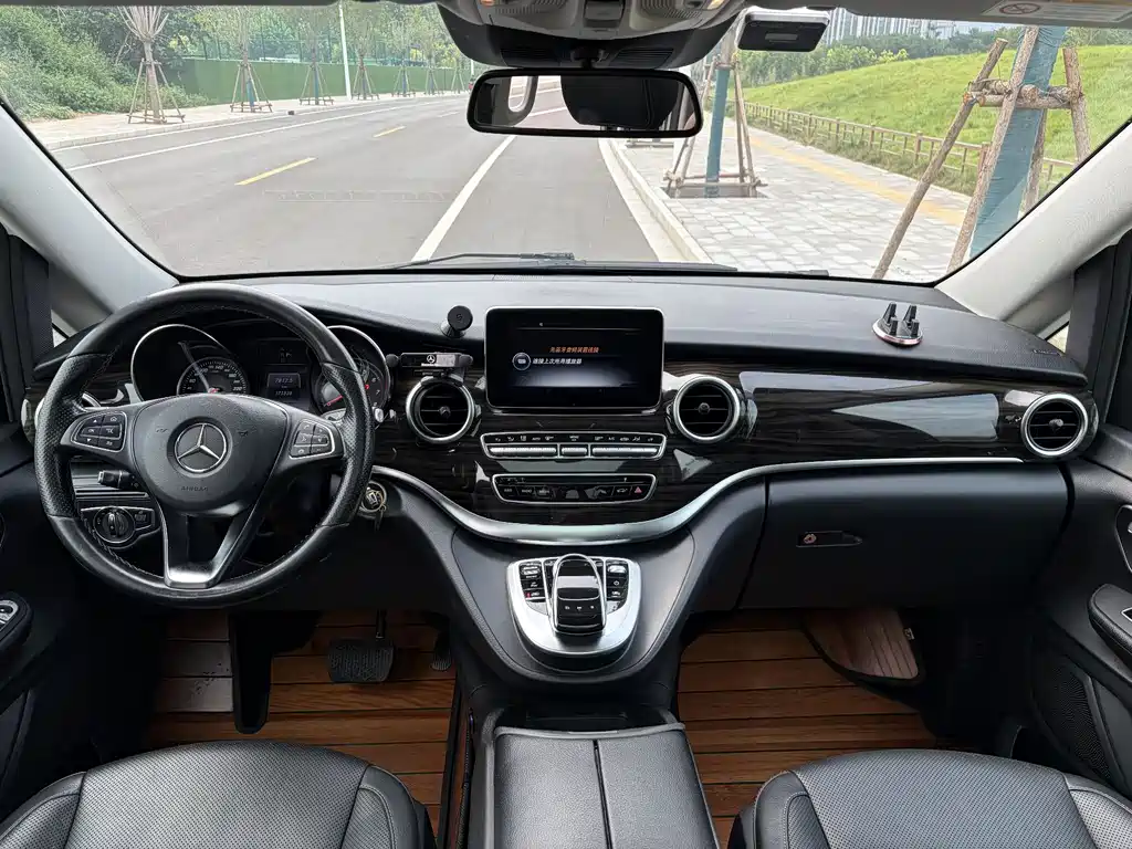 Mercedes-Benz V-Class V 2018 V 260 V
