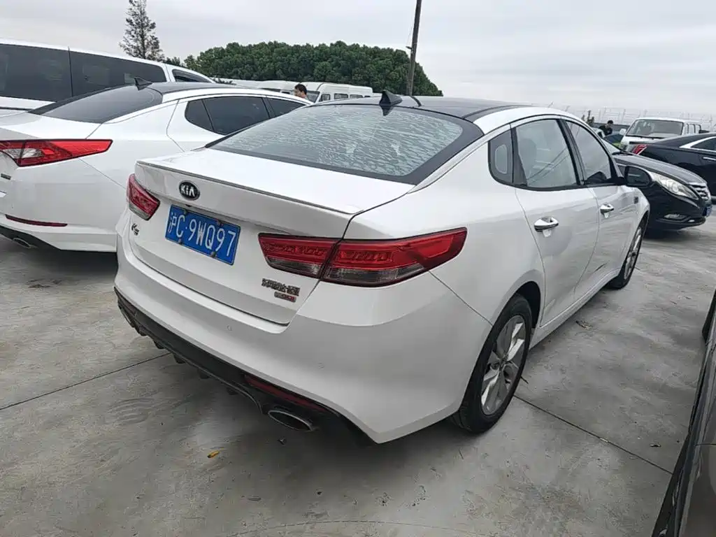 Kia K5 — миниатюра 5