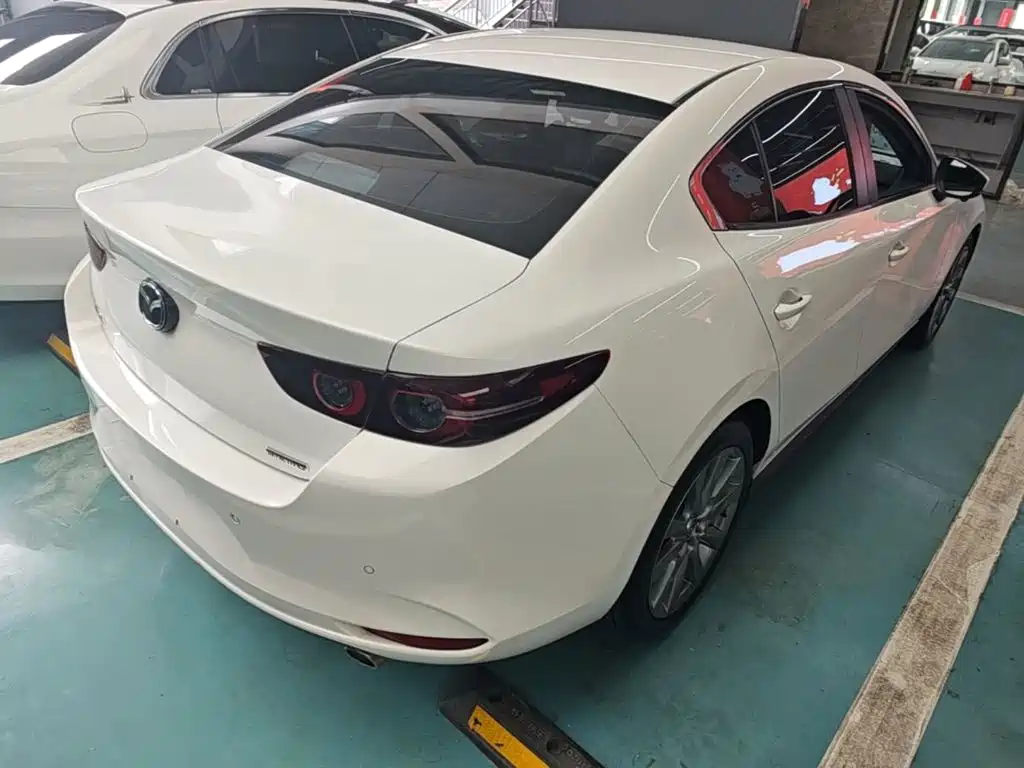 Mazda 3 Axela — миниатюра 7