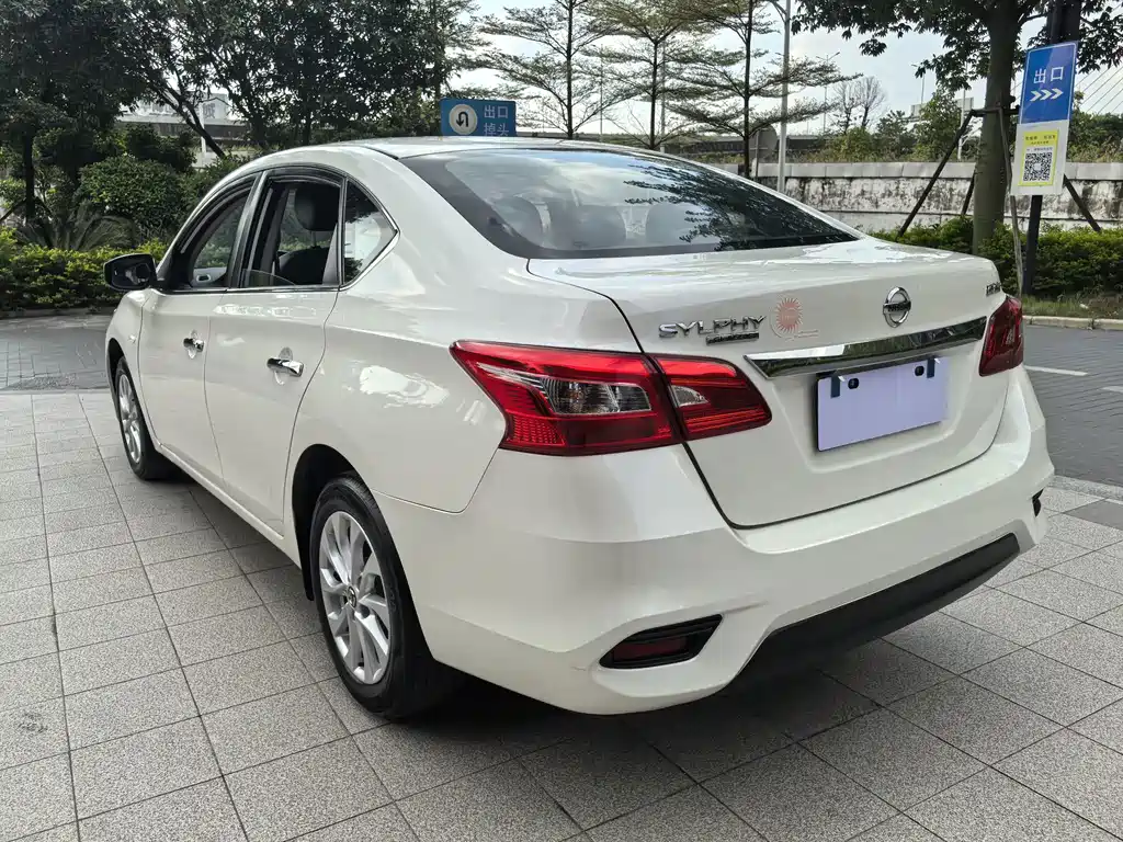 Nissan Sylphy — миниатюра 6