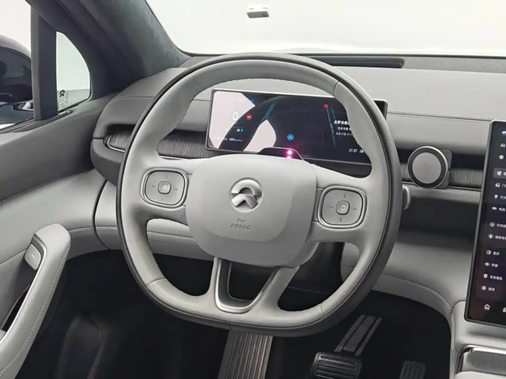 NIO ES6 — миниатюра 6