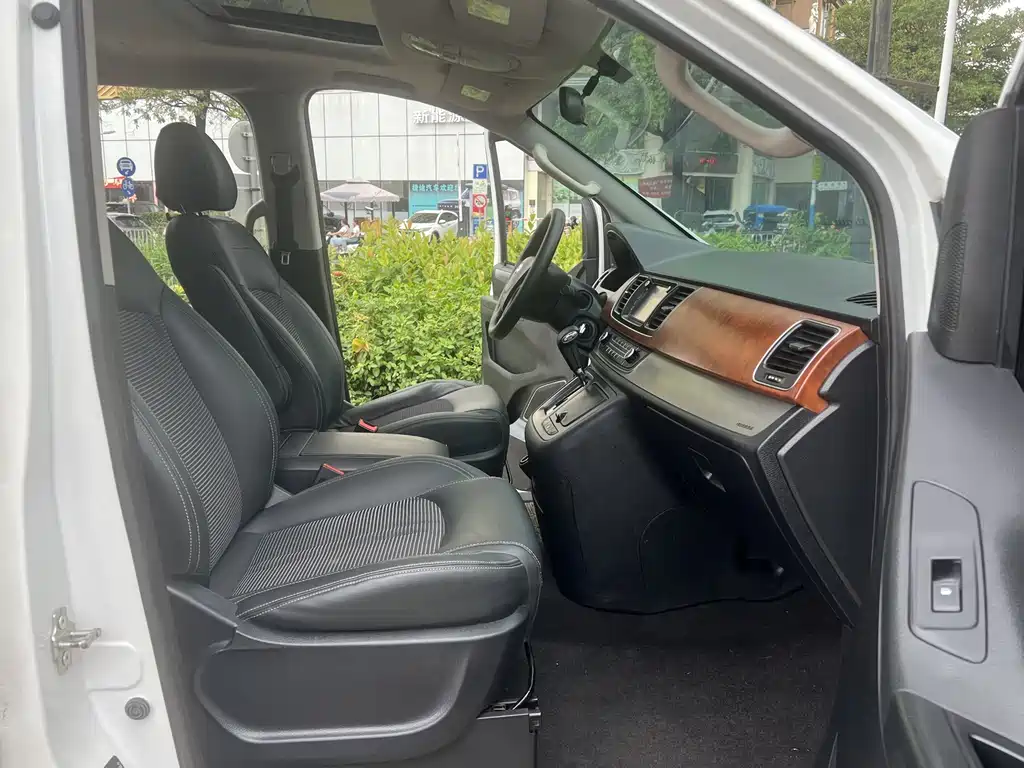 Maxus G10 2016 2.0T AT Executive