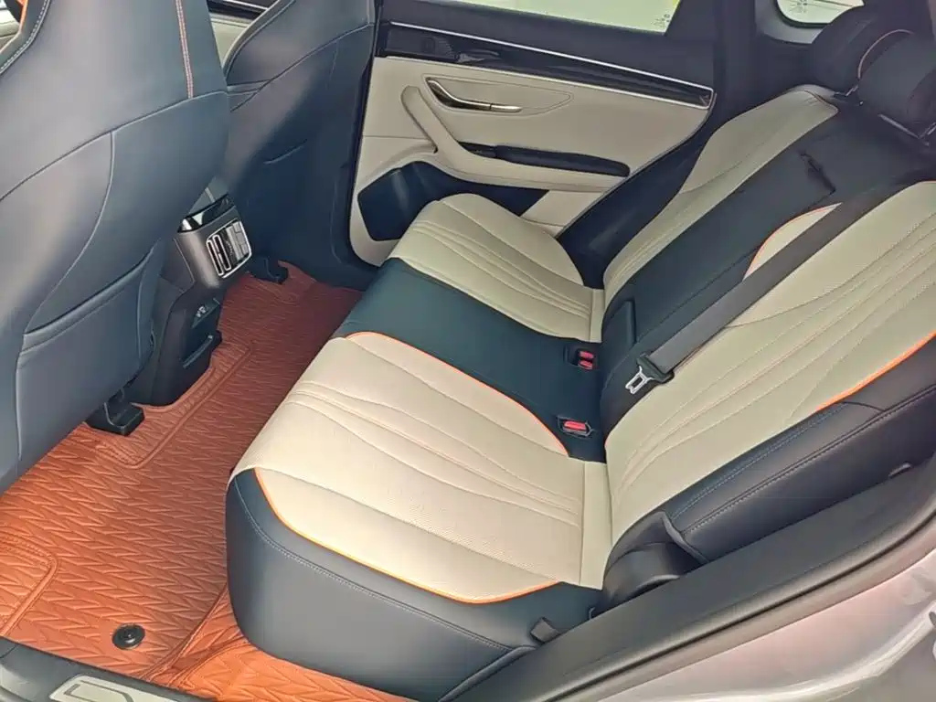 BYD PLUS New Energy — миниатюра 17
