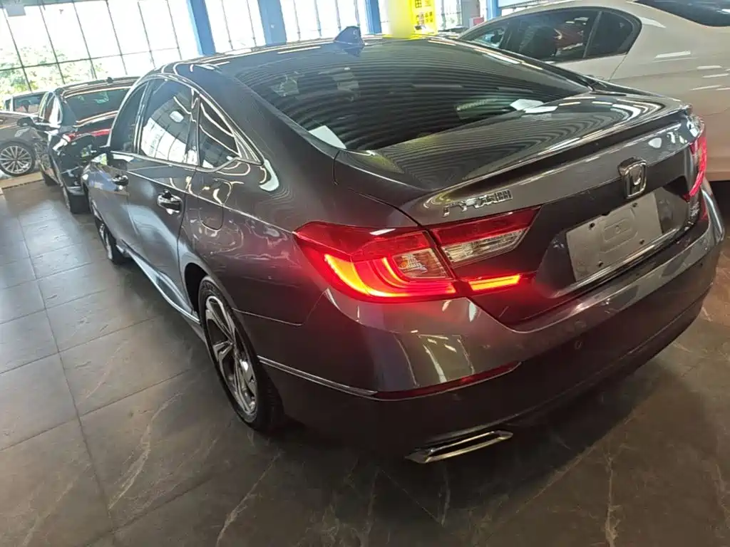 Honda Accord — миниатюра 5