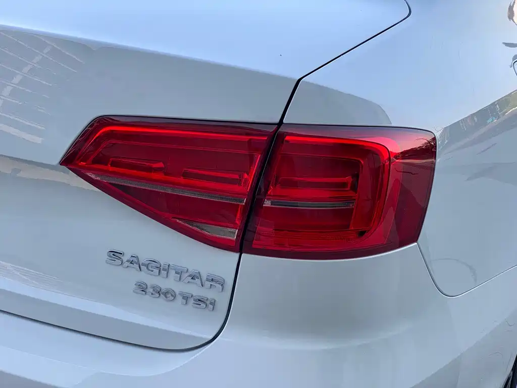 Volkswagen Sagitar — миниатюра 15
