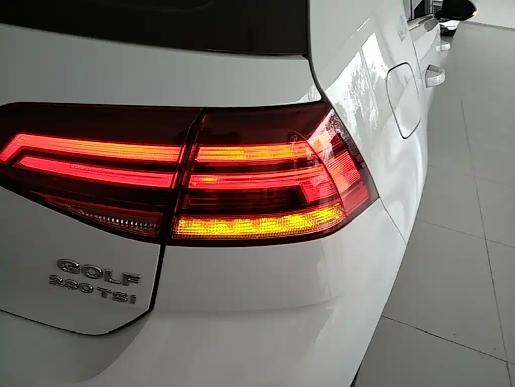 Volkswagen Golf — миниатюра 8