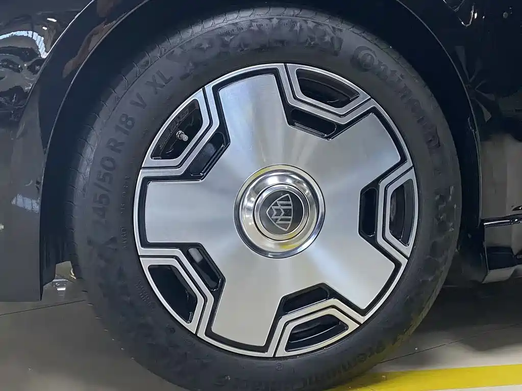 MERCEDES-BENZ V CLASS