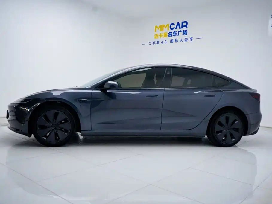 Tesla Model 3 — миниатюра 11