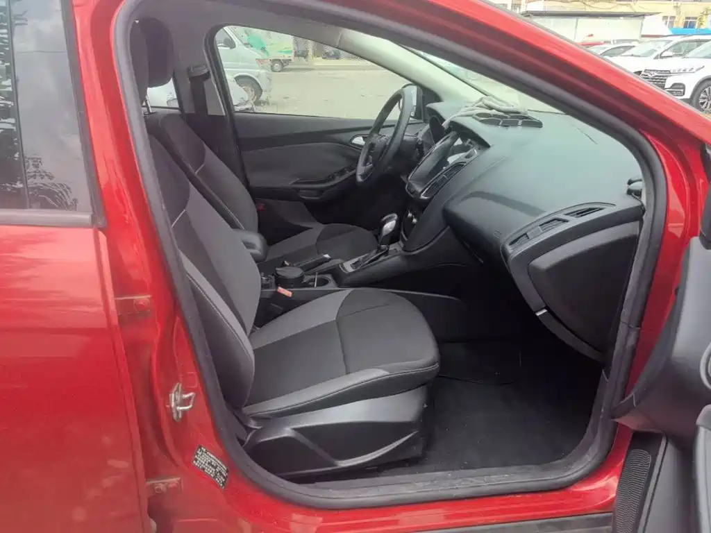 Ford Focus — миниатюра 25