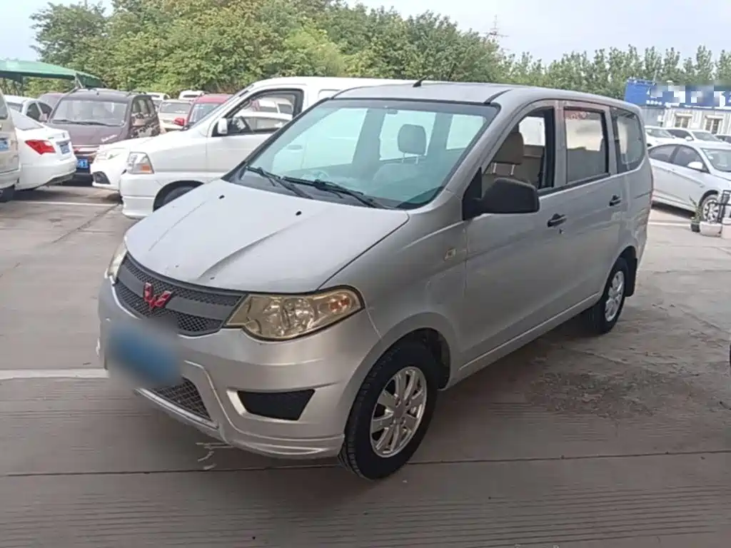 Wuling Hongguang — миниатюра 2