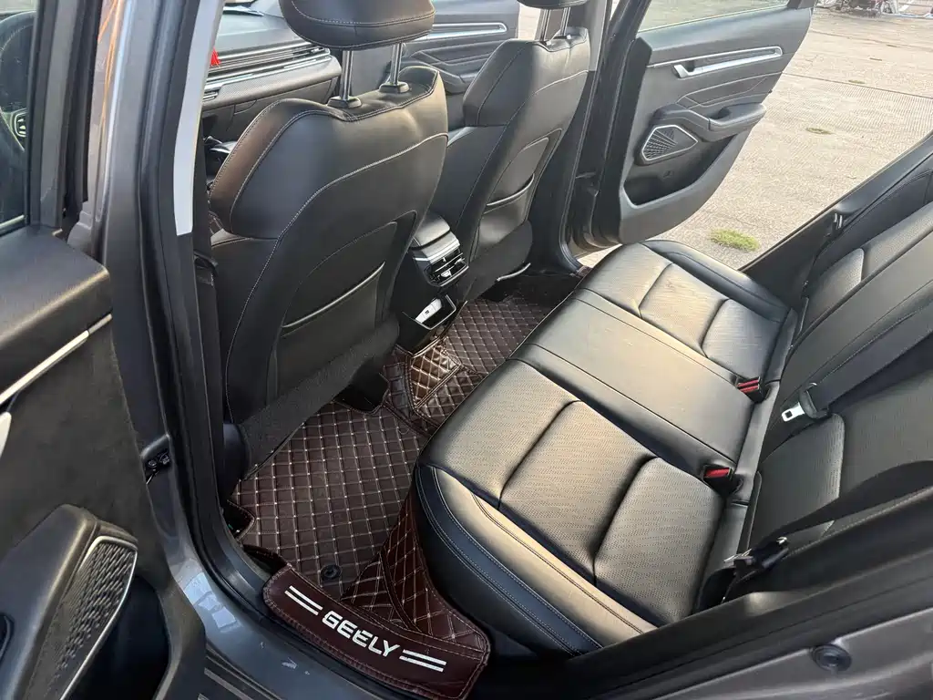 Geely Emgrand — миниатюра 11