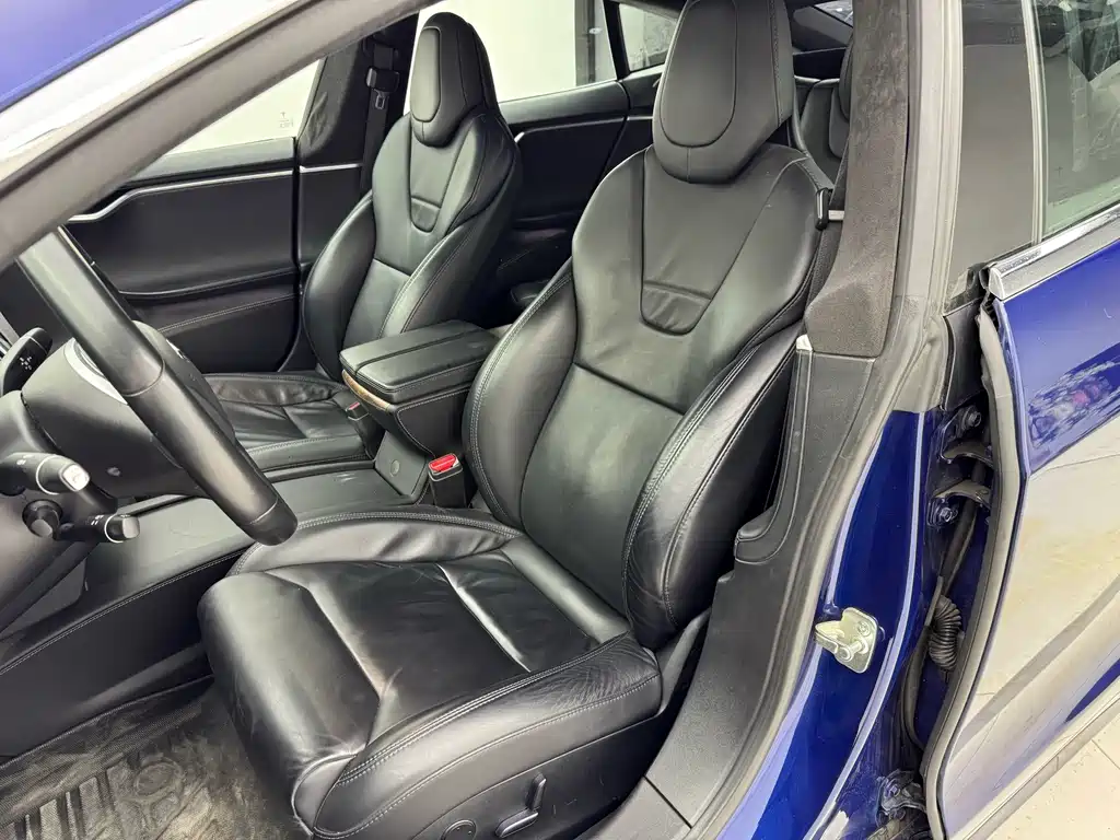 Tesla Model S — миниатюра 11