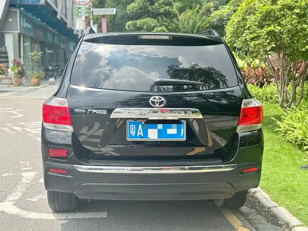 Toyota Highlander 2013 2.7L 7 мест