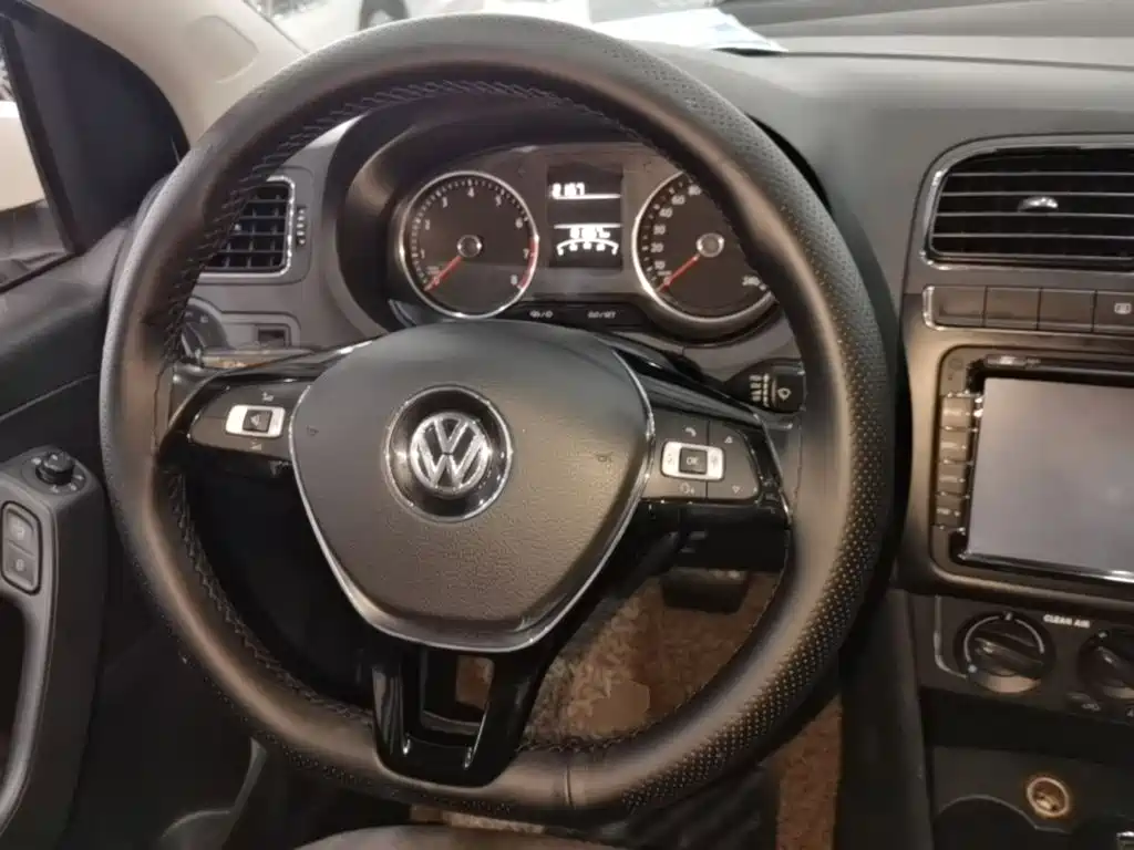Volkswagen Polo — миниатюра 11