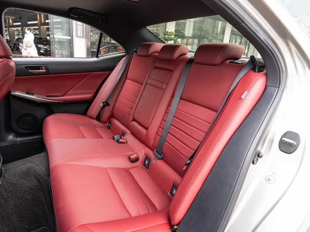 Lexus IS — миниатюра 12
