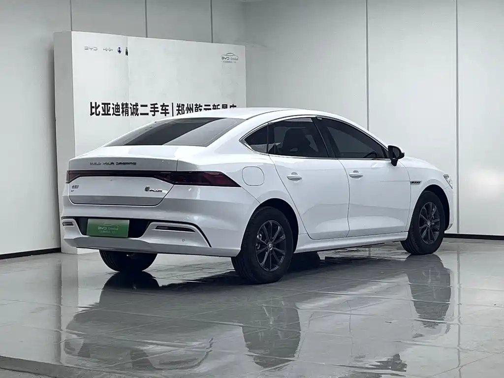 BYD Qin Plus 2023 — фото 3
