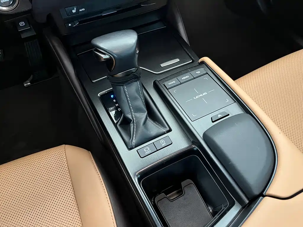 Lexus ES — миниатюра 15