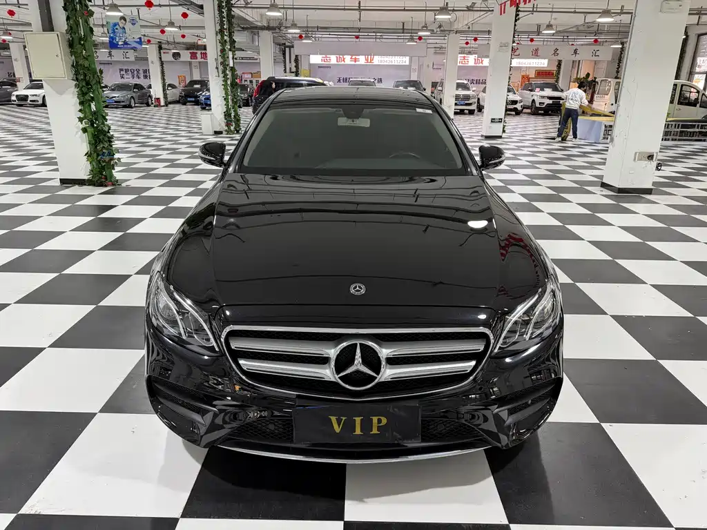 Mercedes-Benz E-Class — миниатюра 2