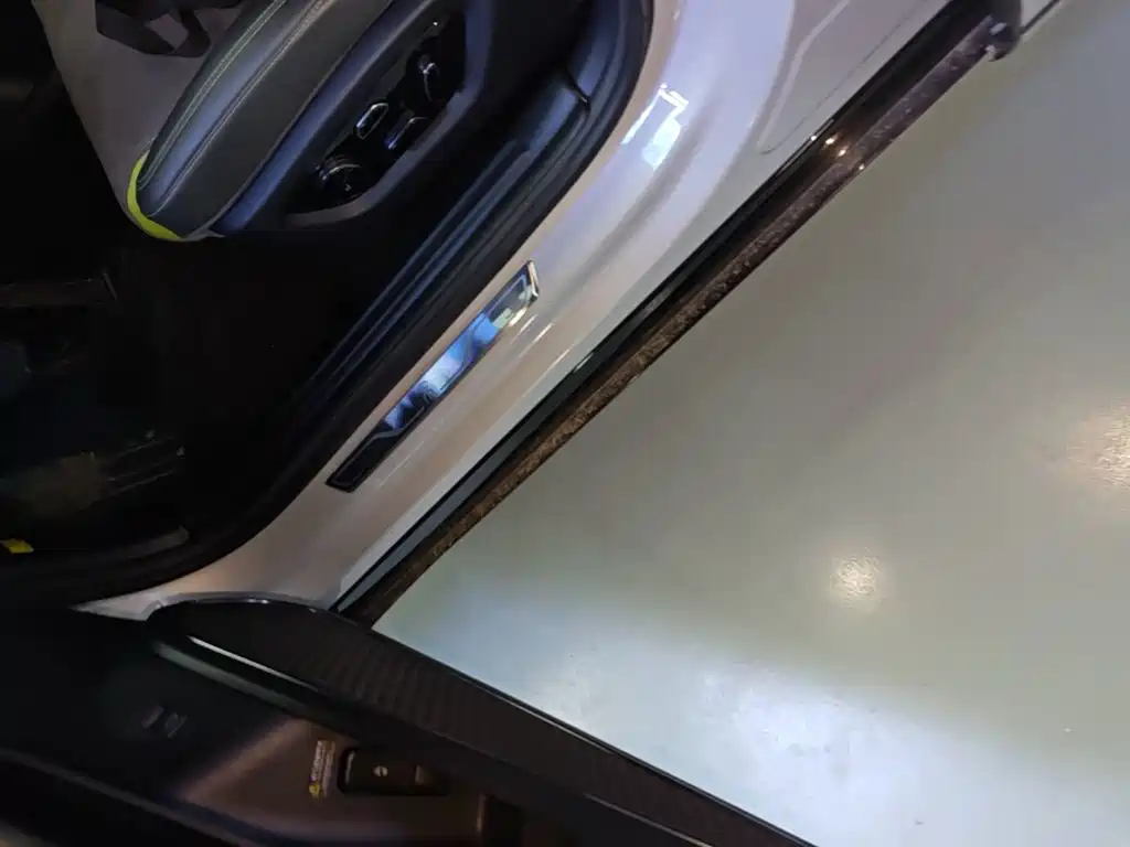 BYD L EV — миниатюра 22