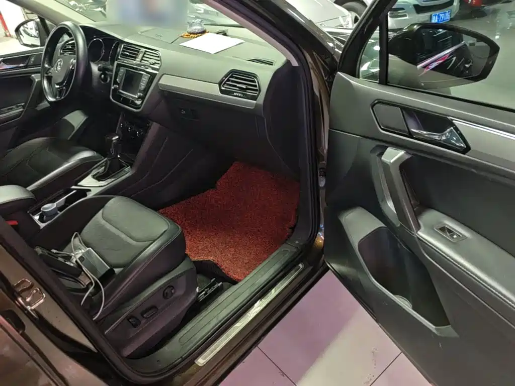 Volkswagen Tiguan L — миниатюра 9