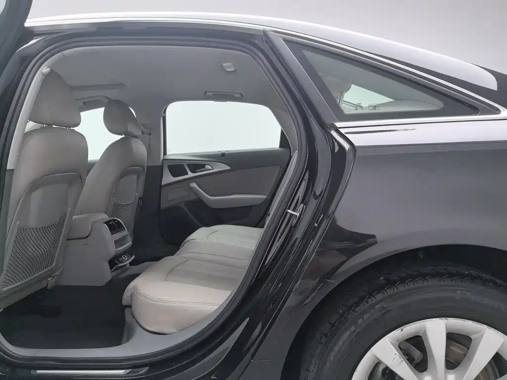 Audi A6L — миниатюра 15