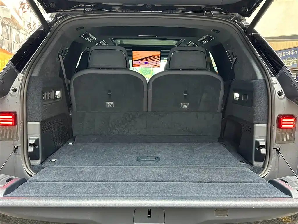 Zeekr 9X 2025 70kWh