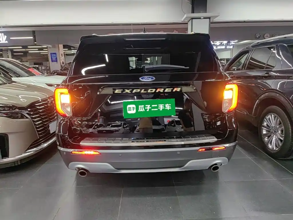 Ford Explorer — миниатюра 6