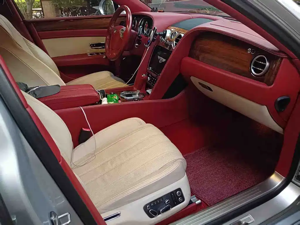 Bentley Flying Spur — миниатюра 9