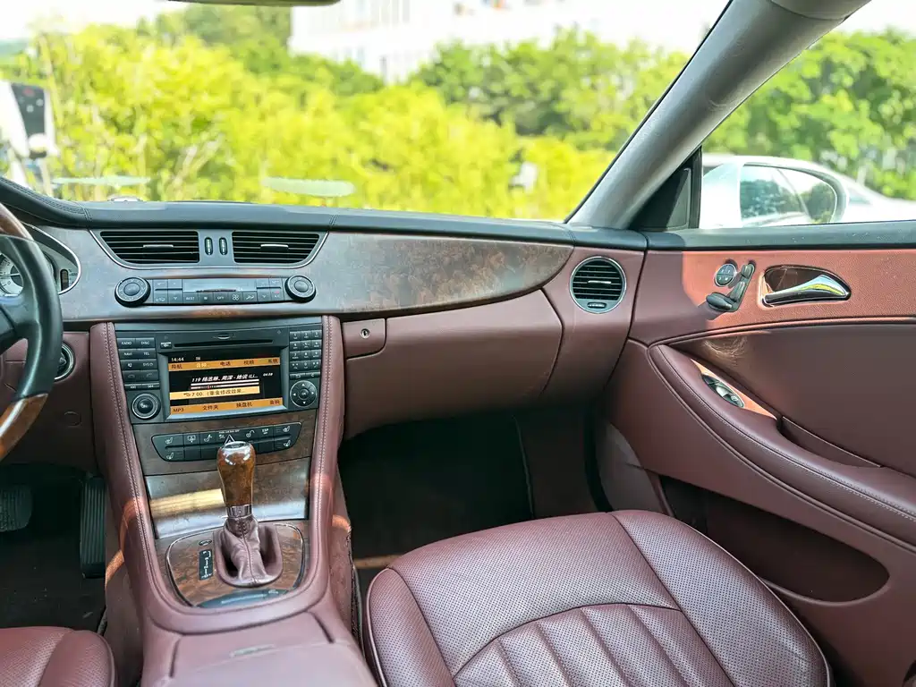 Mercedes-Benz CLS — миниатюра 13