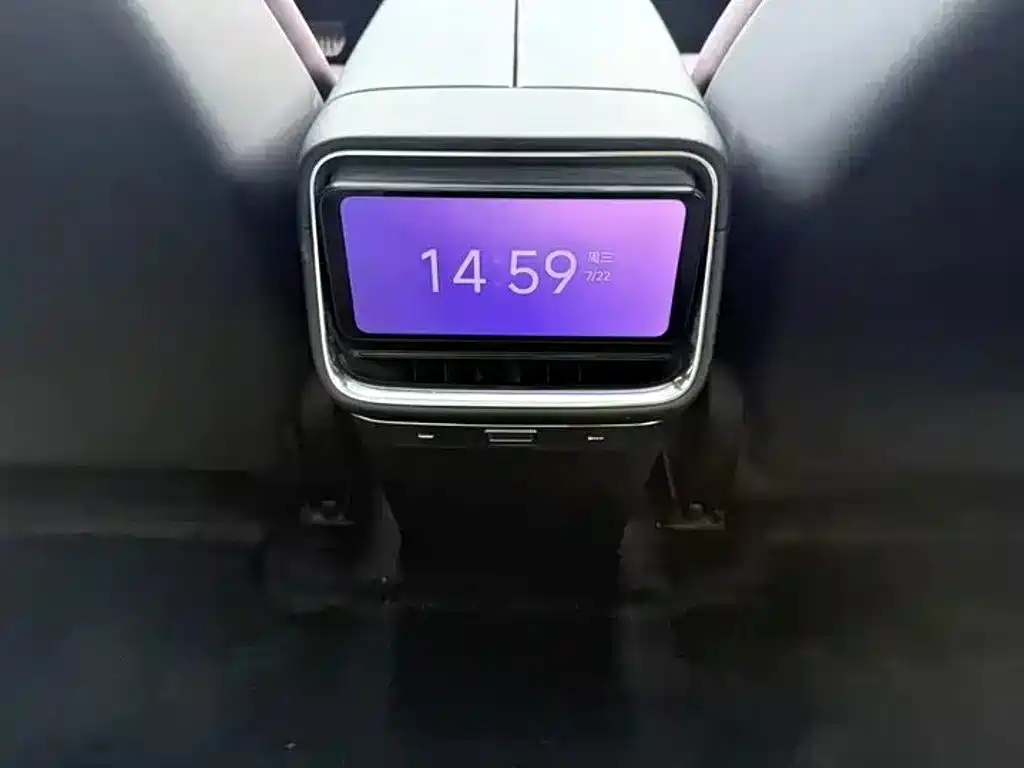 Xiaomi SU7 — миниатюра 14