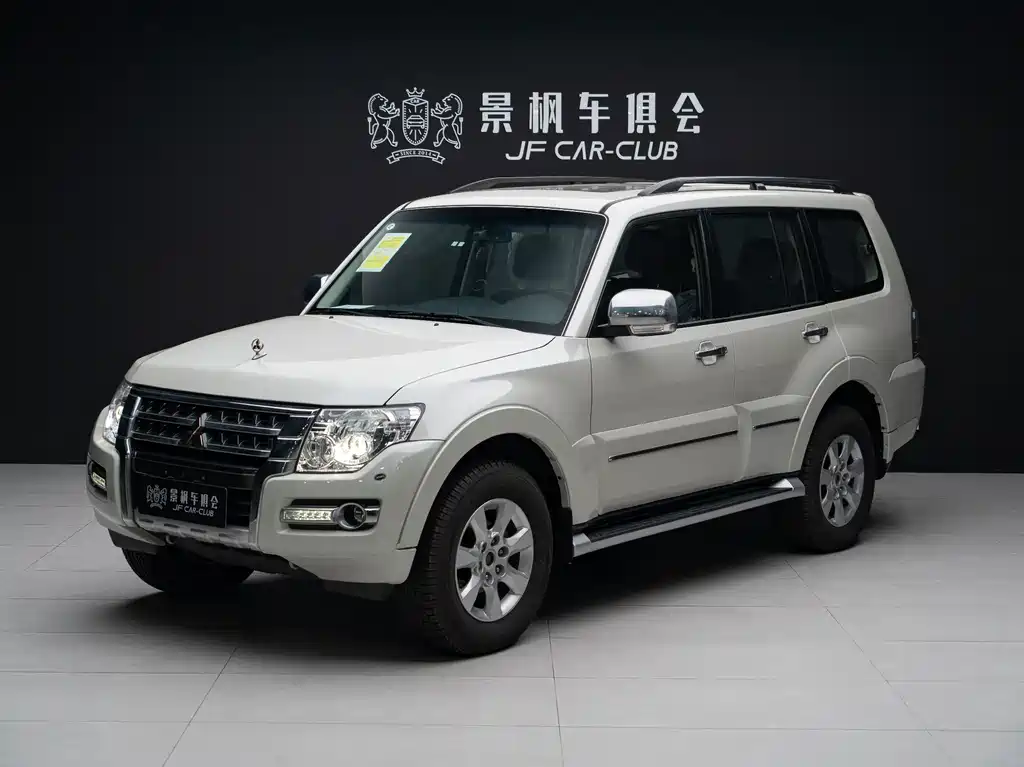 Mitsubishi Pajero (Import) — миниатюра 2
