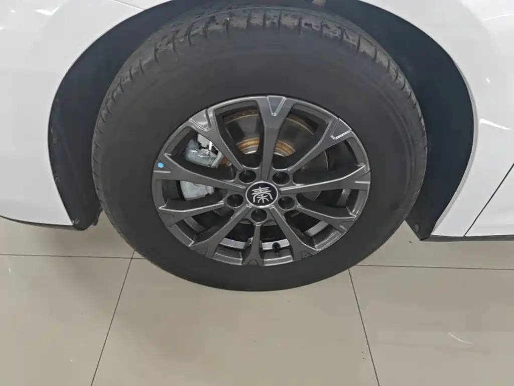 BYD Qin L — миниатюра 23