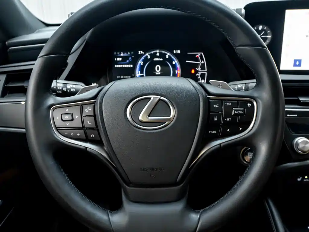 Lexus ES 2023 — фото 16