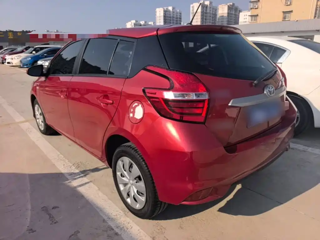 Toyota Yaris L — миниатюра 5