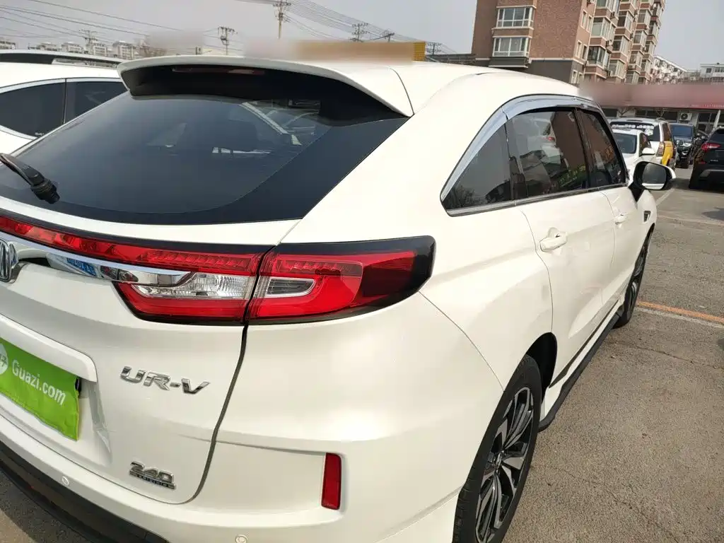 Honda UR-V 2017 240TURBO V