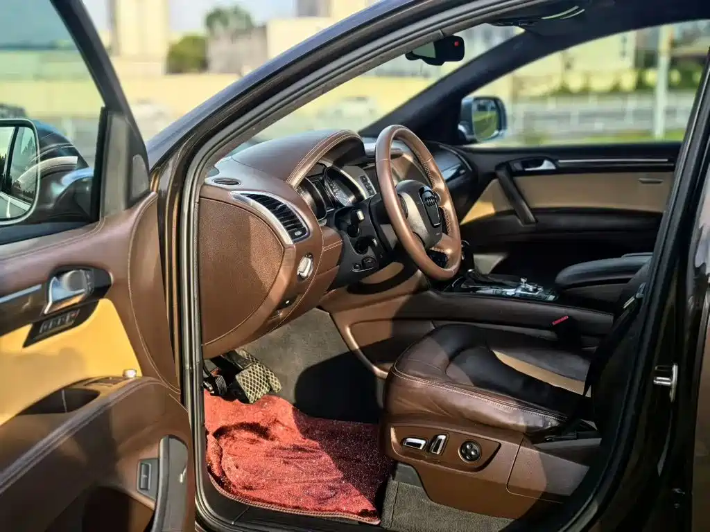 Audi Q7 — миниатюра 7