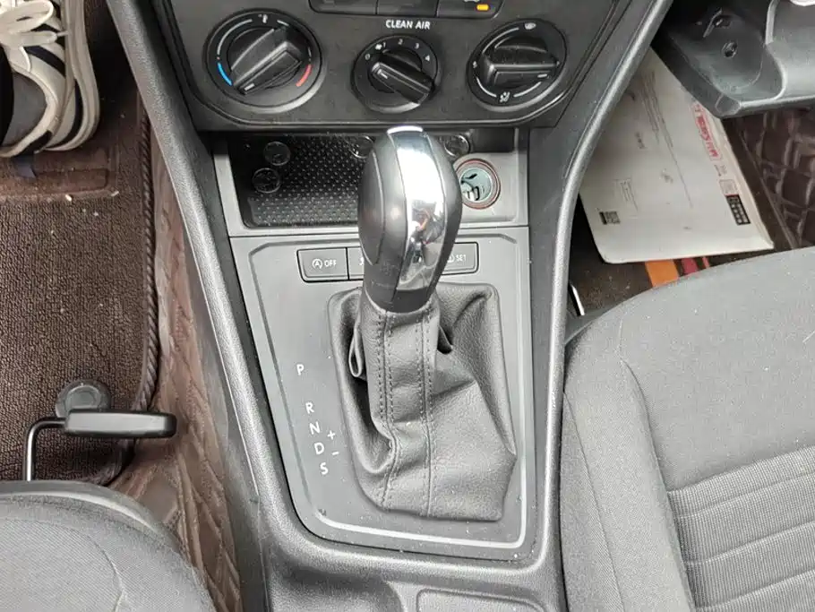 Volkswagen Lavida — миниатюра 16