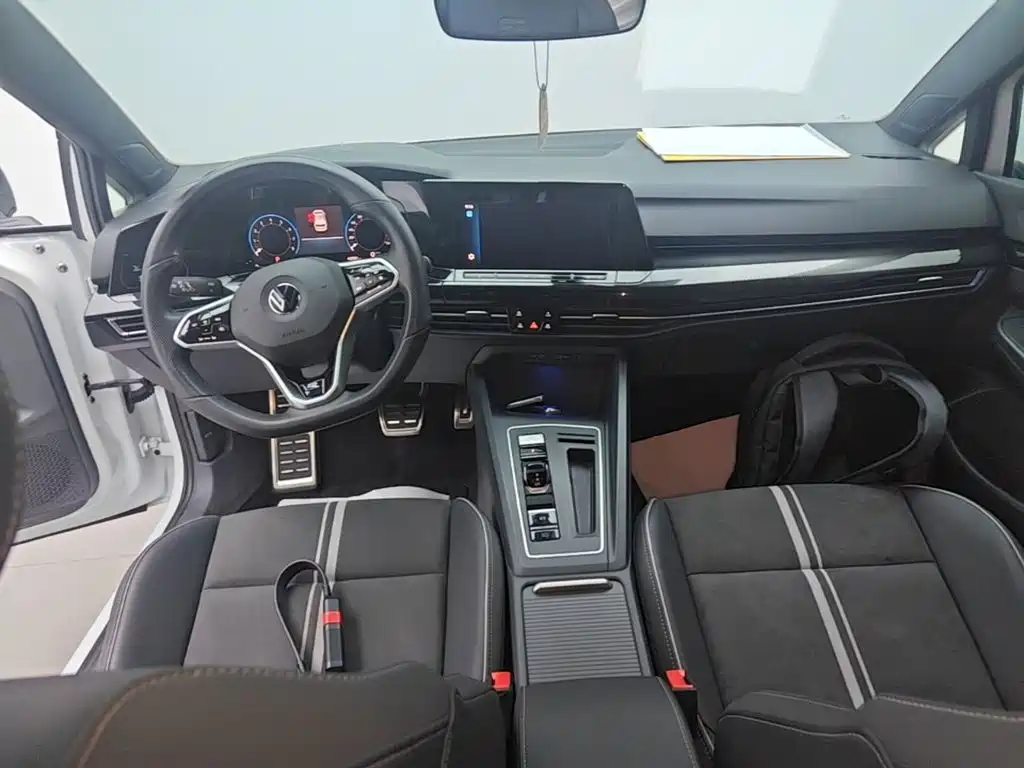 Volkswagen Golf — миниатюра 10