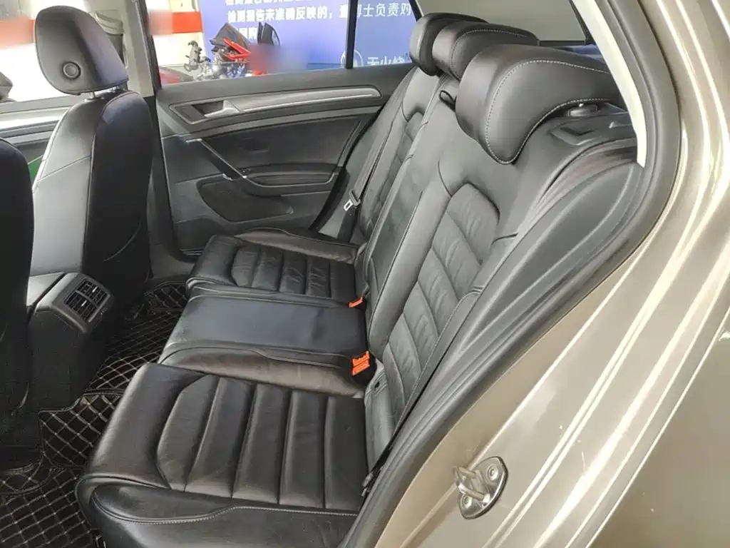 Volkswagen Golf — миниатюра 17