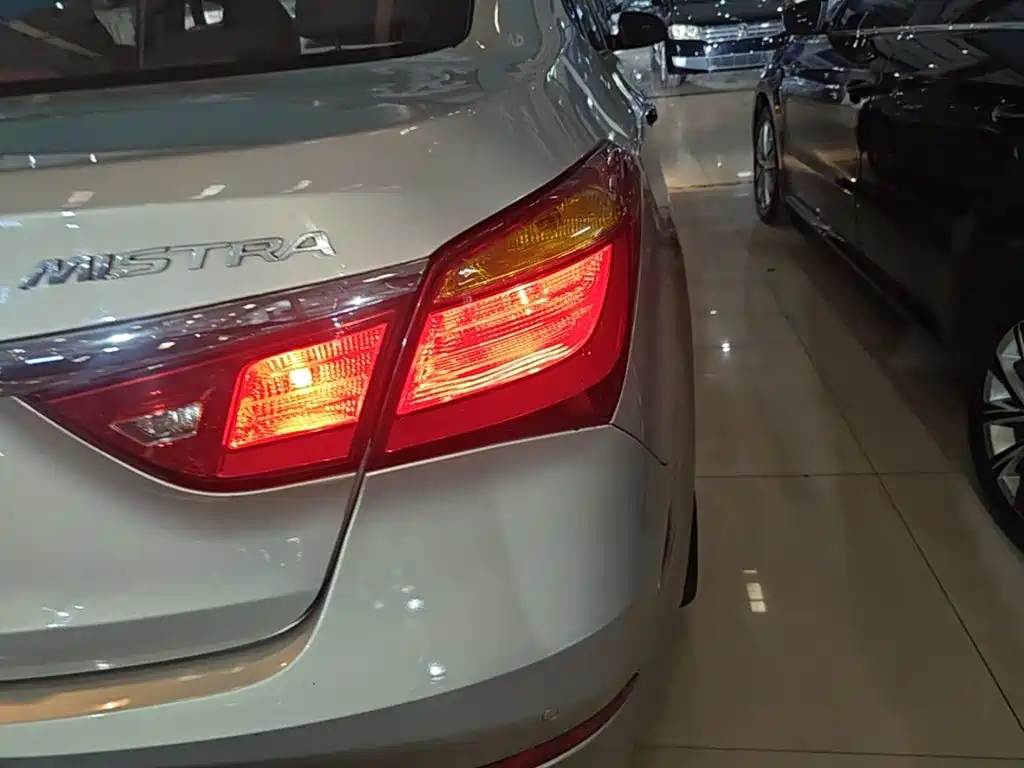 Hyundai Mistra — миниатюра 8