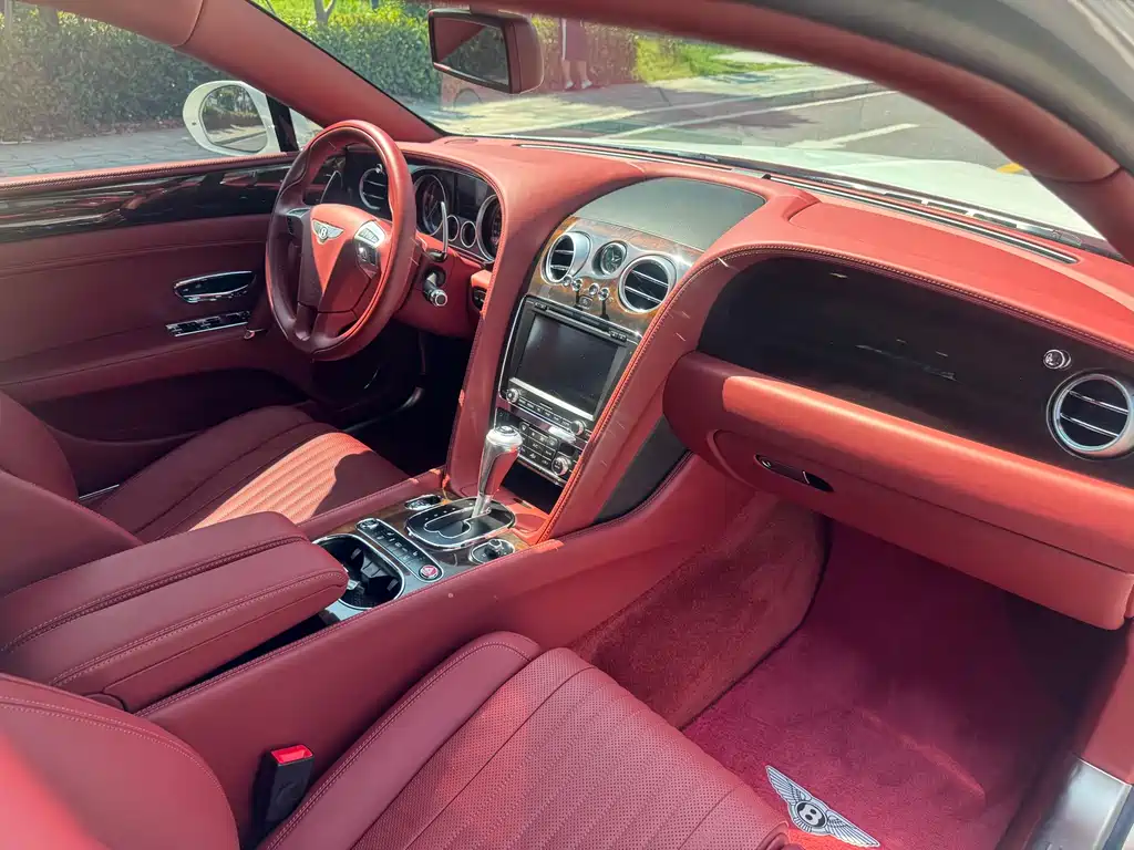 Bentley Flying Spur — миниатюра 15