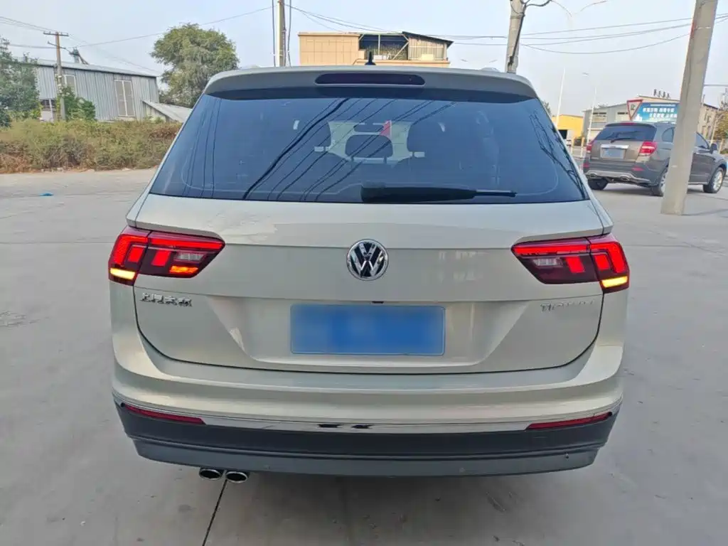 Volkswagen Tiguan L — миниатюра 6